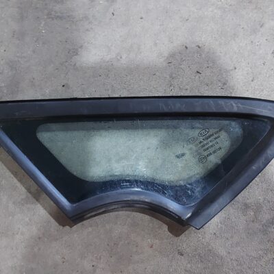 KIA Cee’d Ceed 12 Jobb első ajtó ajto A oszlop fix kis üveg ablak 0305